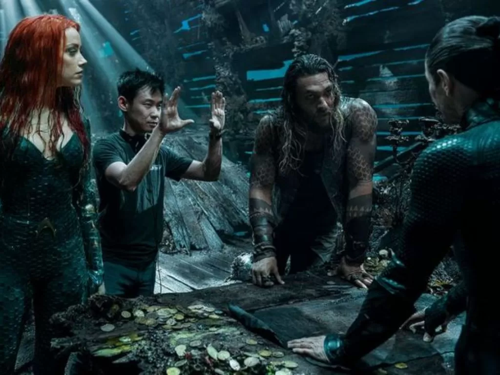 James Wan mengarahkan pemain 'Aquaman 2'. (Warner Bros)