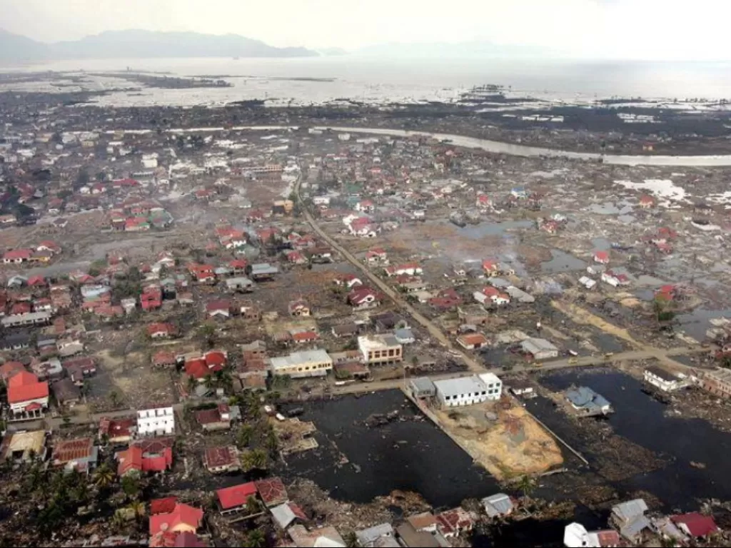 Tsunami Aceh pada 2004 (REUTERS/Kimimasa Mayama)