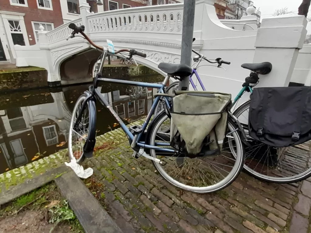 Sepeda tak bertuan bertebaran di jalanan (Rukmi Hapsari/IDZ Creator Community)