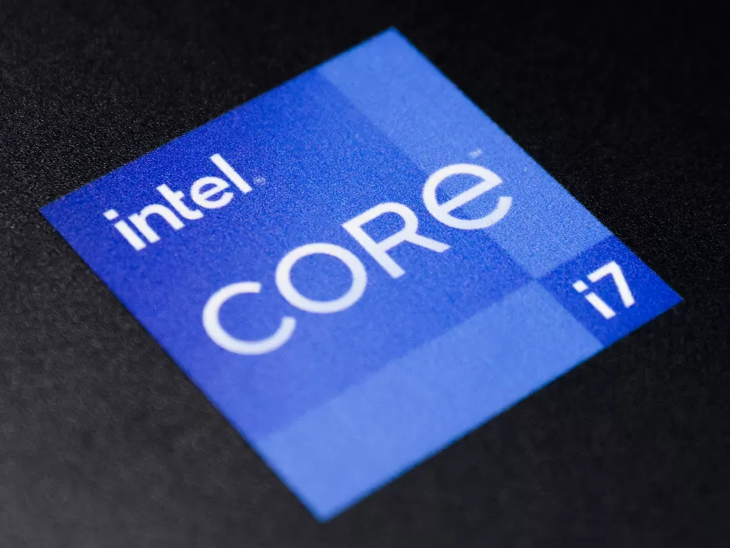 Tampilan stiker dari prosesor Intel Core i7 terbaru (photo/REUTERS/Andrew Kelly)