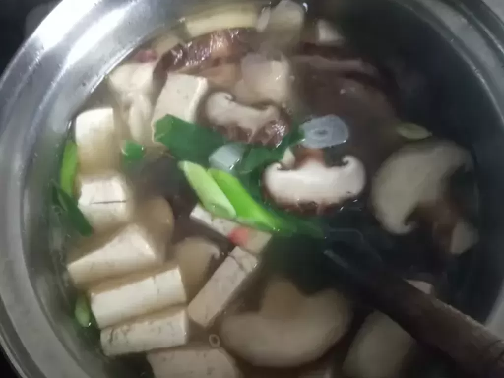Sup Ayam Jamur Shitake (Cookpad/Venia Mak Layv)