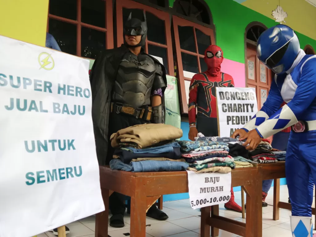 Sejumlah tokoh 'Superhero' berbagi untuk korban Semeru (Is Ariyanto/IDZ Creators)
