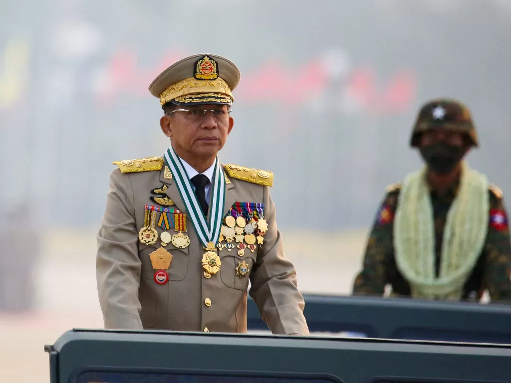 Pemimpin junta, Jenderal Senior Min Aung Hlaing. (REUTERS /Stringer)