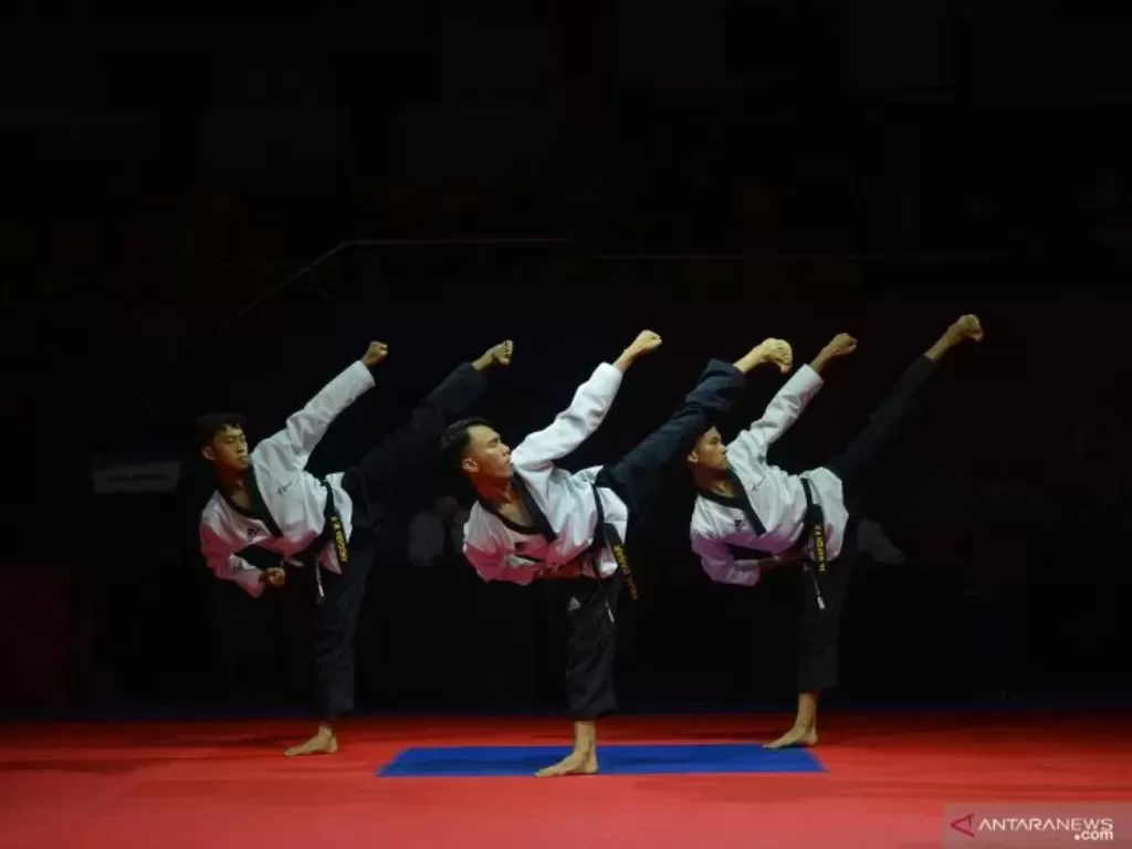 Ilustrasi - Atlet tim taekwondo Jawa Tengah di PON Papua (ANTARA FOTO/Fauzan)