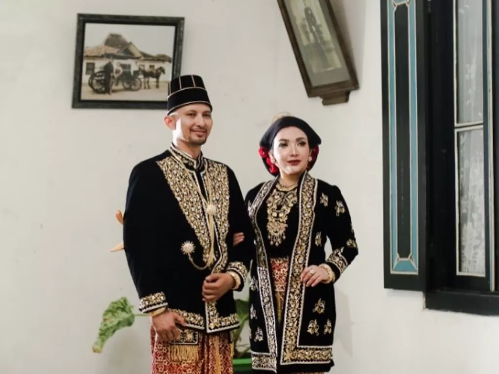 Pernikahan Roro Fitria dan Andri Irawan. (Instagram/me.liput)