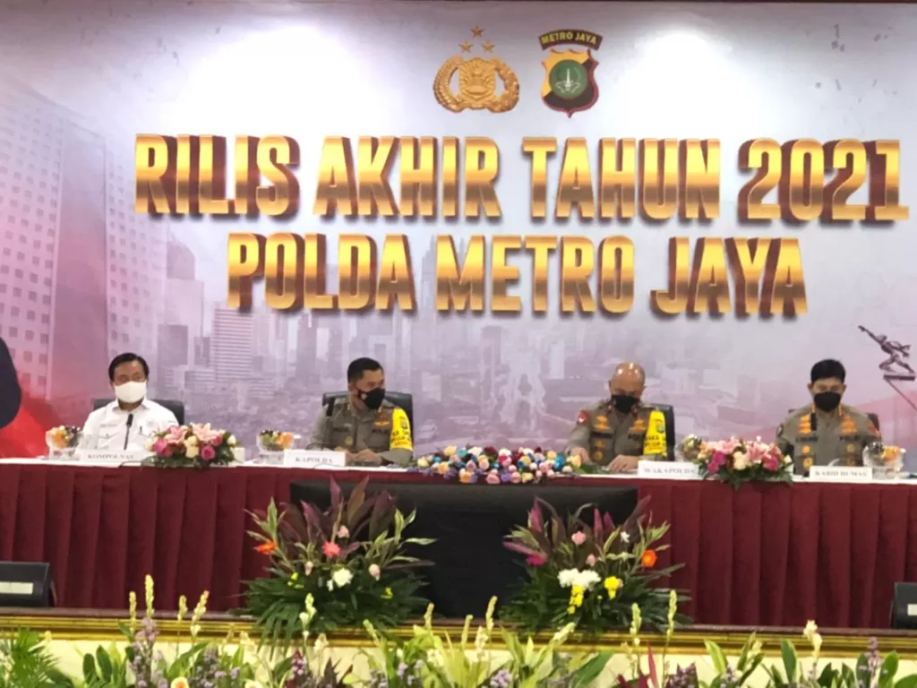 Kapolda Metro Jaya Irjen Fadil Imran saat pimpin rilis akhir tahun di Mapolda Metro Jaya, Jakarta, Kamis (30/12/2021). (INDOZONE/Samsudhuha Wildansyah)