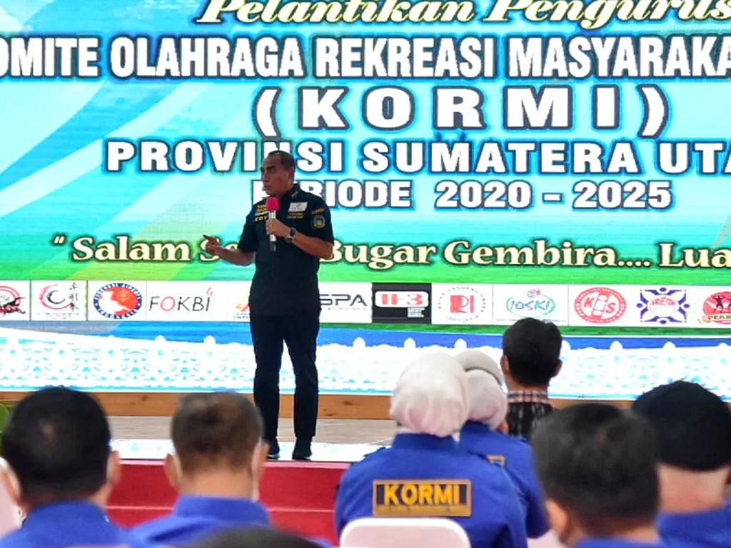Gubernur Sumut Edy Rahmayadi saat memberikan pidato saat pelantikan Komite Olahraga Rekreasi Masyarakat Indonesia (KORMI) Sumut. (Foto/Diskominfo Pemprov Sumut)