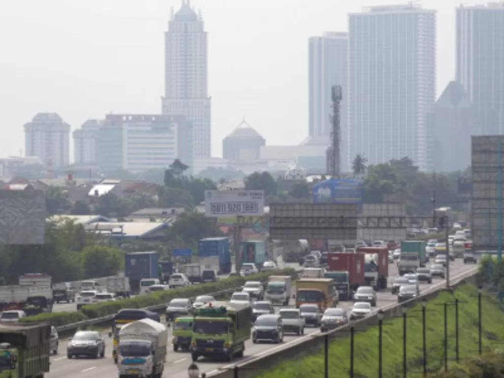 Ilustrasi - suasana jalan ruas Tol Jakarta-Merak (ANTARA FOTO/Fauzan)