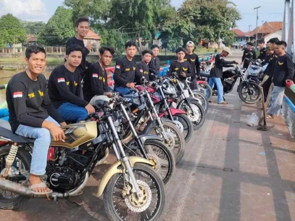 Aksi sosial komunitas motor di Ogan Ilir (Slamet Adiwinata/IDZ Creators)