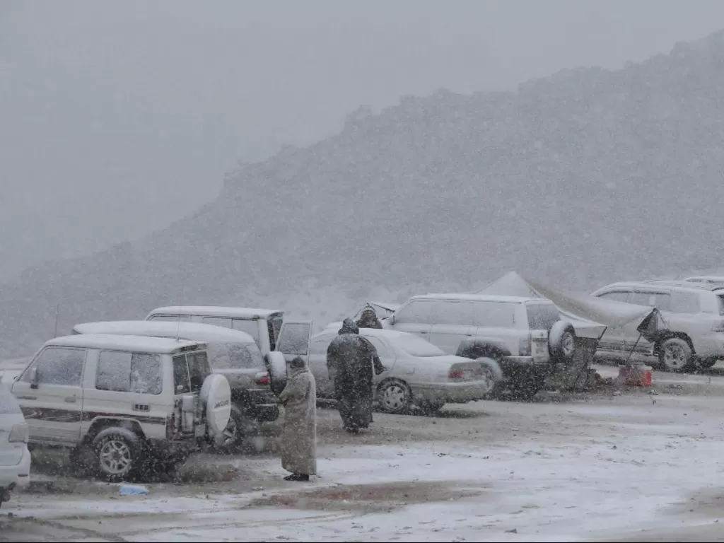 Salju turun selimuti Arab Saudi di Wilayah Pegunungan Tabuk. (Foto: Arabnews)