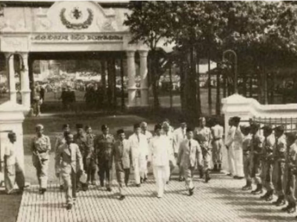 Ilustrasi foto rombongan presiden Soekarno di Jogjakarta. (Istimewa).