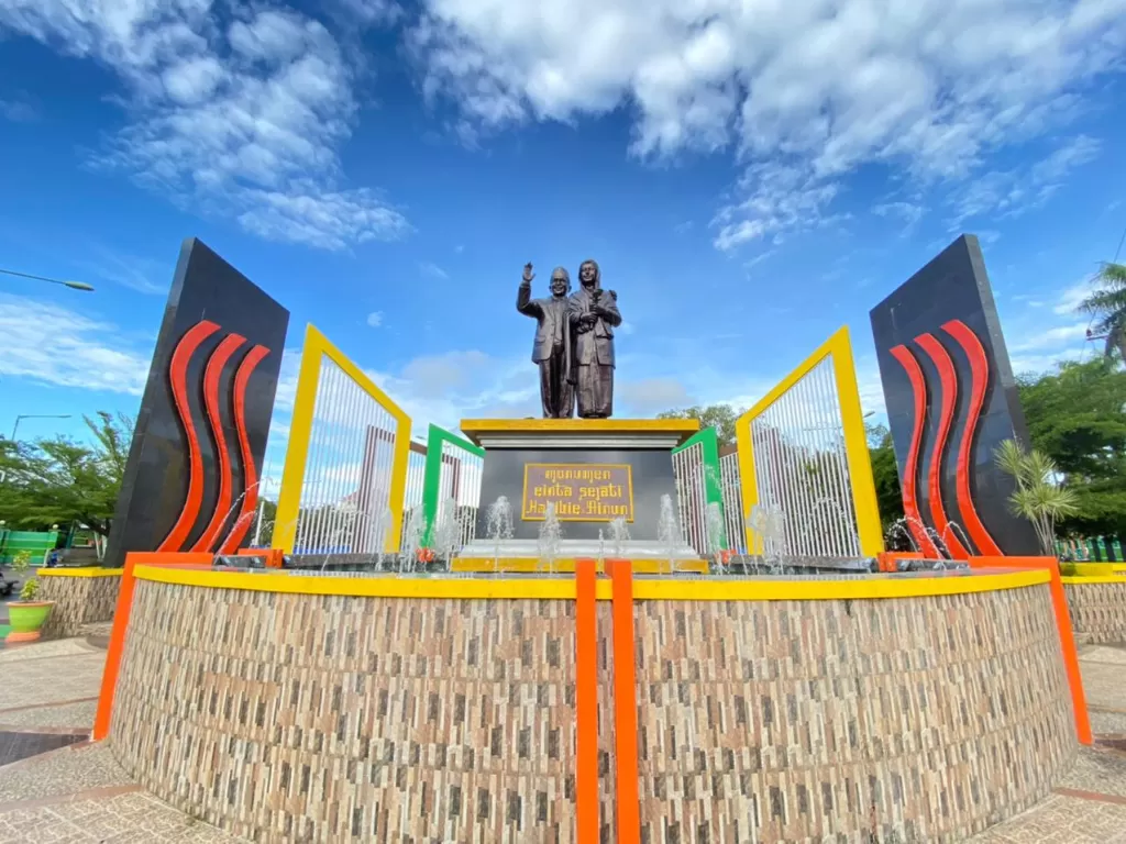 Monumen Cinta Sejati Habibie dan Ainun di Parepare, Sulawesi Selatan. (Rudi Hartono/IDZ Creators)