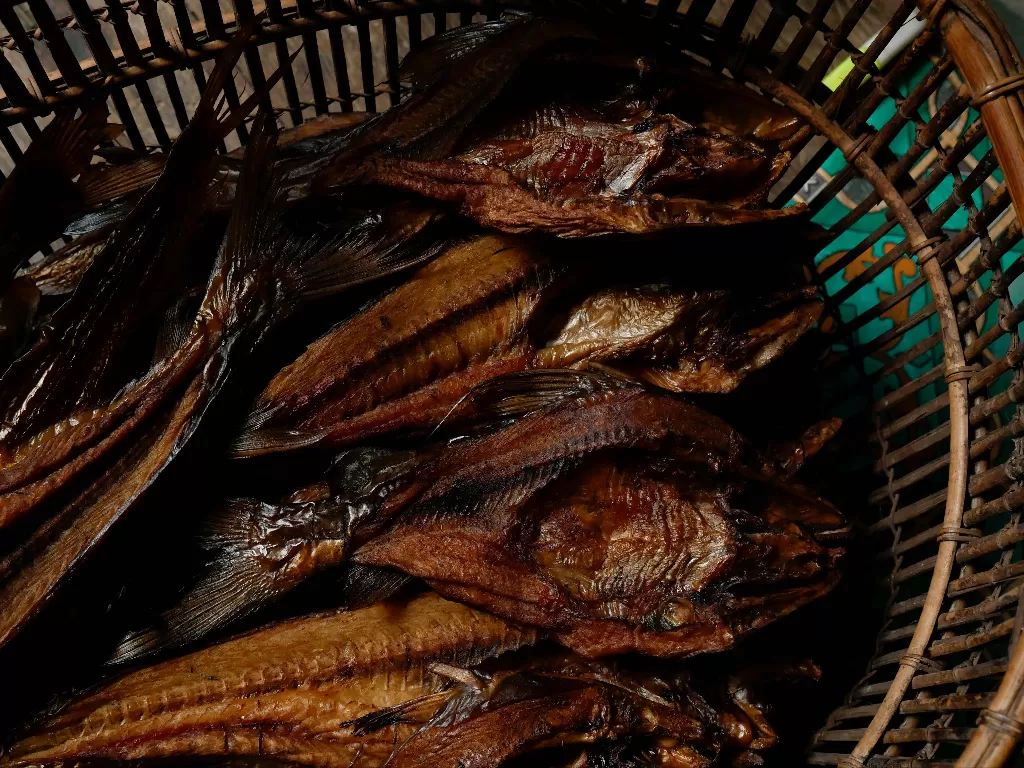 Ikan salai atau ikan asap, ikon kulinernya Riau (Khamidi Setyo Budi/IDZ Creators)