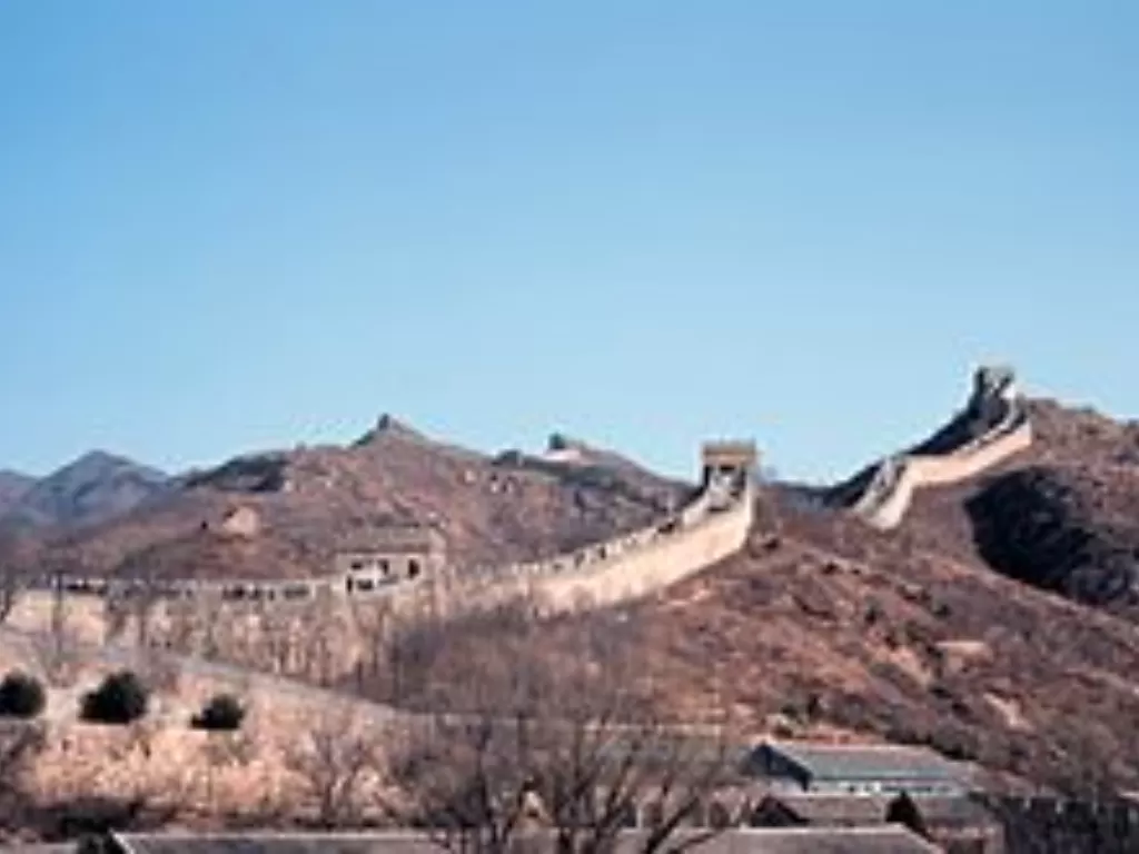 Tembok Besar China runtuh. (wikipedia)