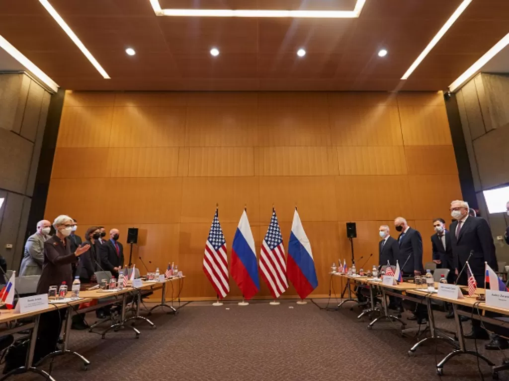 Pertemuan antara Rusia dan Amerika Serikat. (REUTERS/Denis Balibouse)