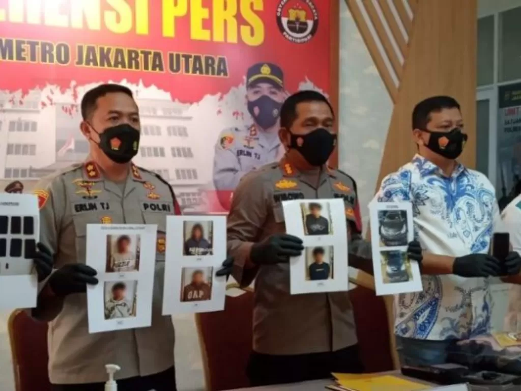 Polres Jakarta Utara merilis kasus pengeroyokan angggota polisi oleh geng motor. (ANTARA/Abdu Faisal)