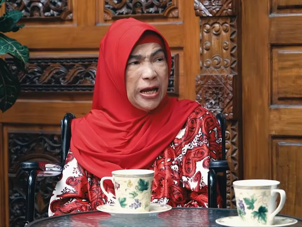 Dorce Gamalama ungkap bantuan dari Megawati dan Jokowi (YouTube/CURHAT BANG Denny Sumargo)