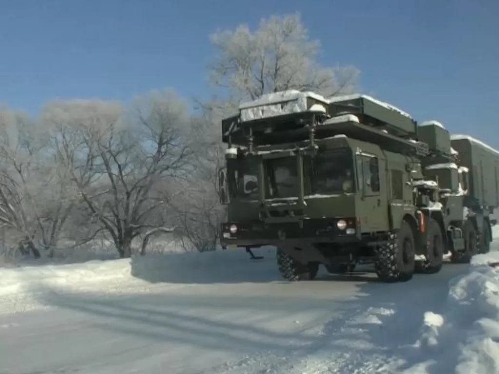 Rusia kirim alat tempur S-400 ke perbatasan Ukraina. (Kemenhan Rusia via REUTERS)