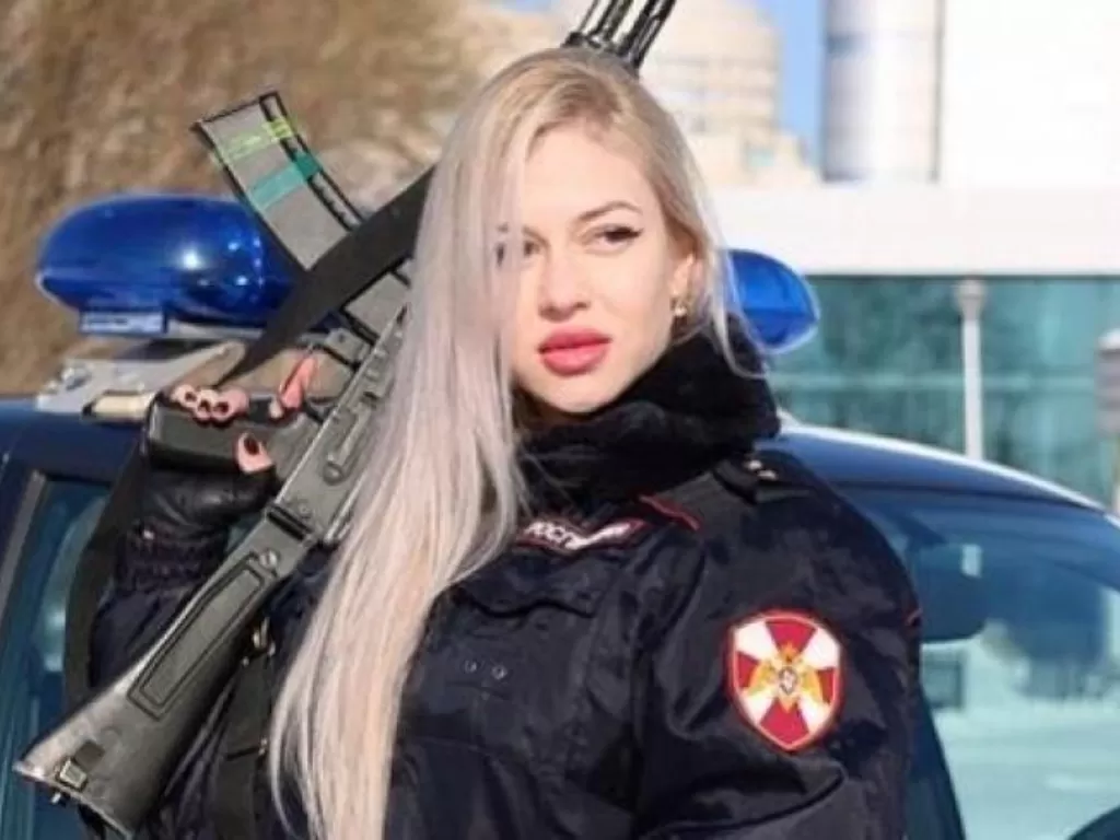 Anna Khramtsova, seorang anggota militer perempuan Rusia. (Foto: East2West)