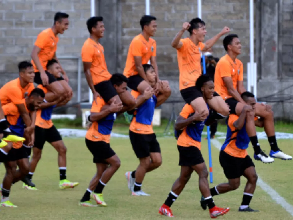 Timnas Indonesia latihan jelang laga kontra Timor Leste. (ANTARA FOTO/Fikri Yusuf)