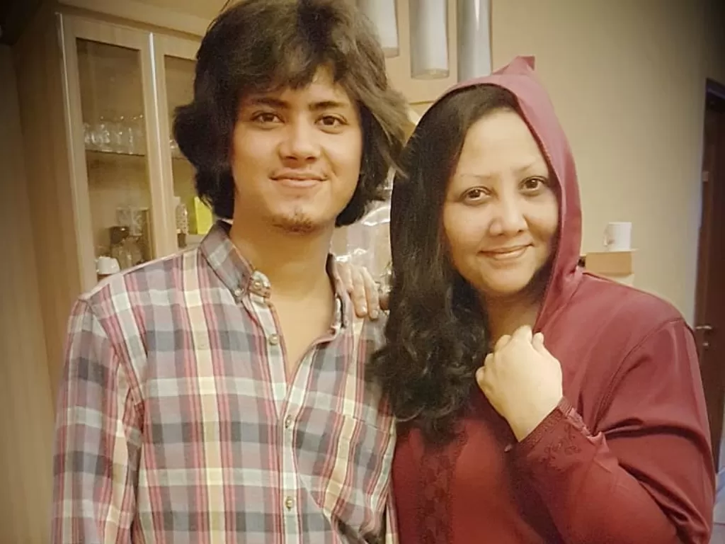 Aliando Syarief dan Tengku Resi. (Instagram/tengku_resi)