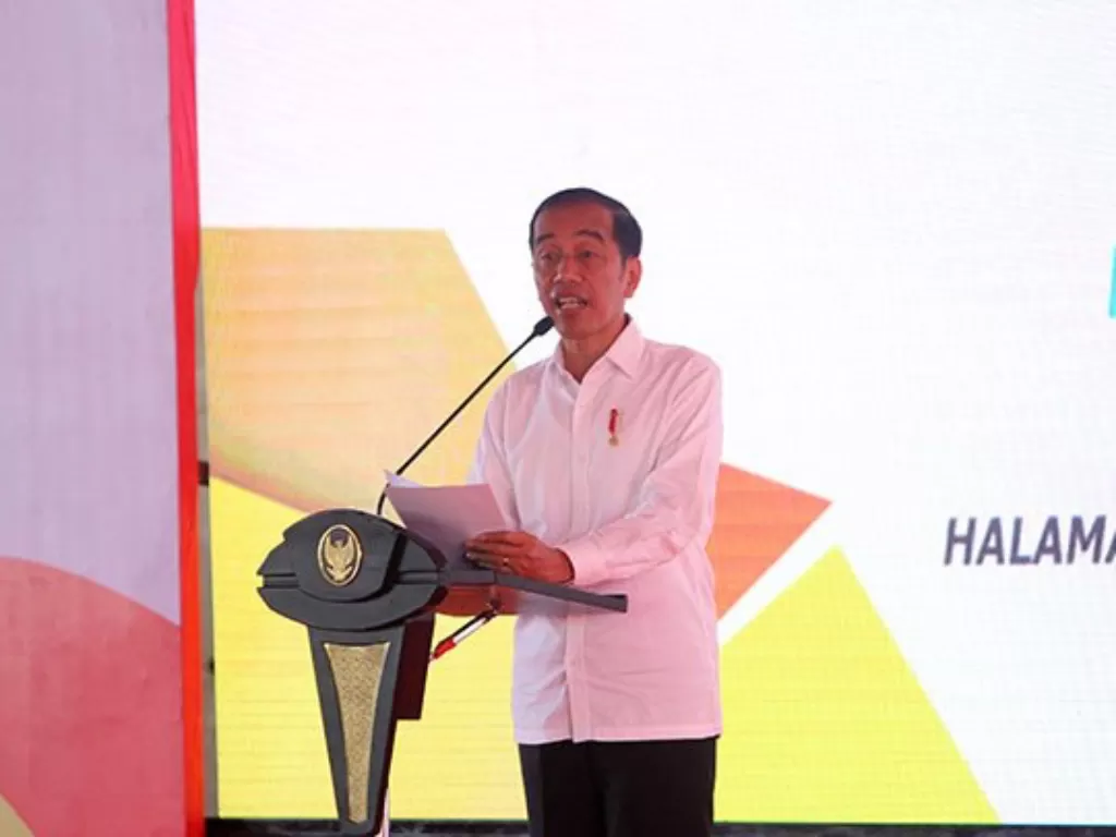 Presiden Joko Widodo memberikan sambutan pada acara puncak perayaan Hari Pers Nasional (HPN) di Banjarbaru, Kalimantan Selatan, tahun 2020 lalu. (ANTARA FOTO/Bayu Pratama S)