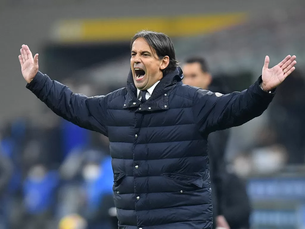 Pelatih Inter Milan, Simone Inzaghi. (REUTERS/Daniele Mascolo)