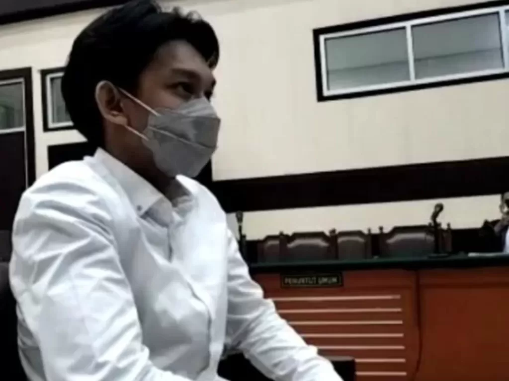   Terdakwa Gaga Muhammad saat menjalani sidang tuntutan kasus kecelakaan di PN Jakarta Timur. (ANTARA/Yogi Rachman)