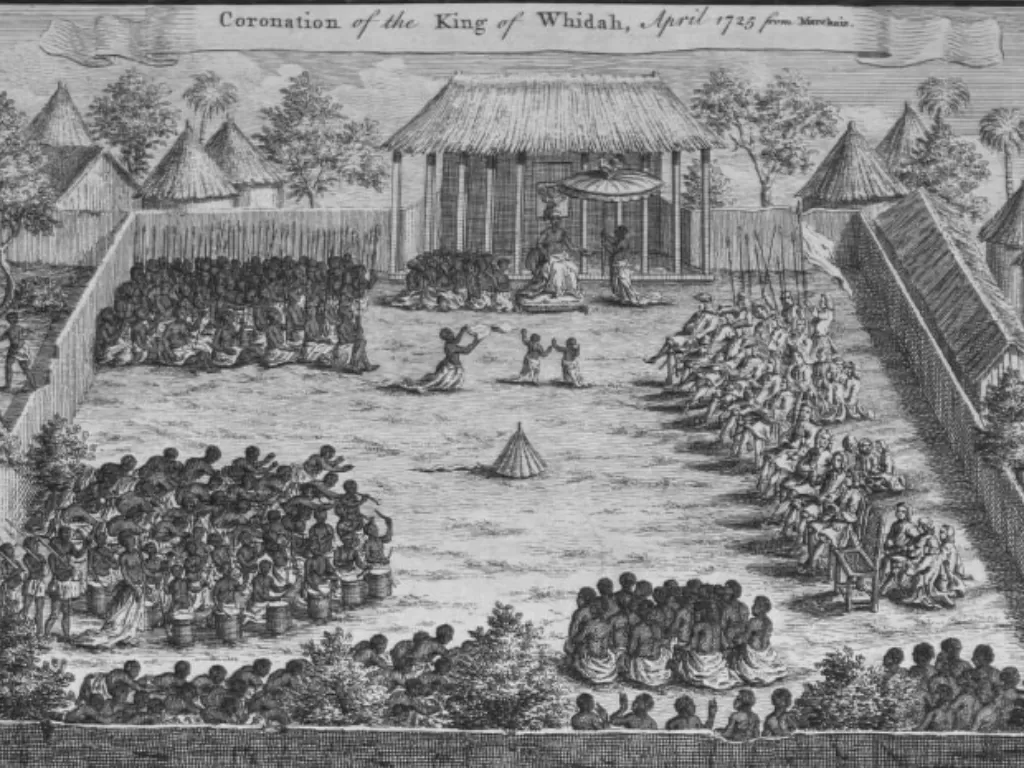 Penabuh genderang, pemain terompet, dan arak-arakan tentara merayakan penobatan Raja Whydah, yang duduk di depan dan tengah di halaman istana. (Photo/Slavery and Remembrance)