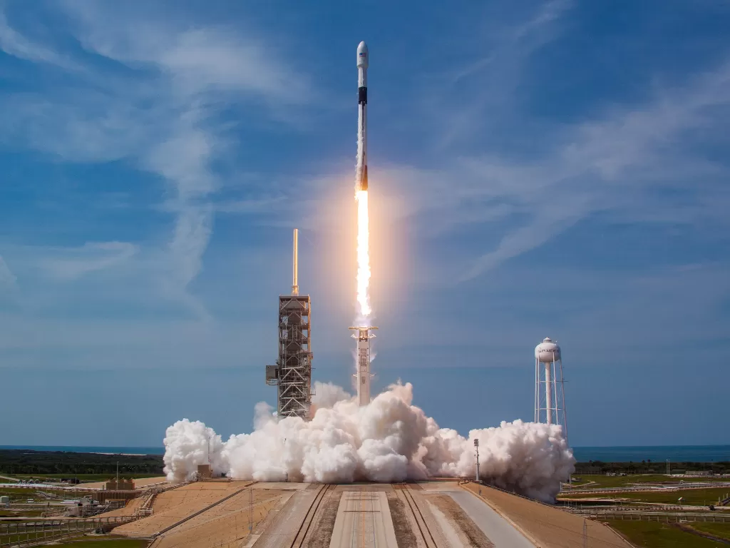 Roket SpaceX Falcon 9 (Wikipedia)