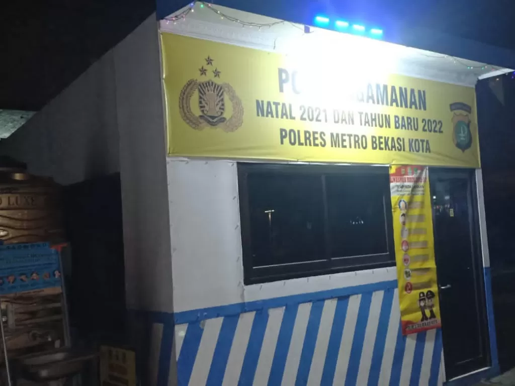 Pelaku pelempar bom molotov ke Pos Lantas Jatiwarna, Kota Bekasi. (Dok. PJR Ditlantas Polda Metro Jaya)