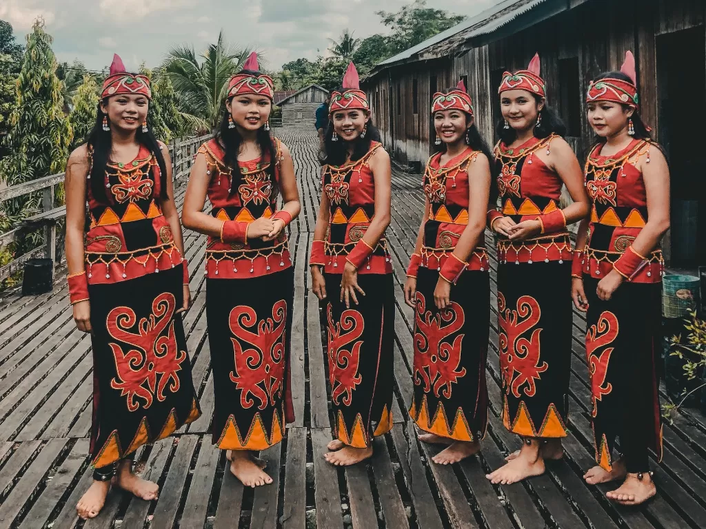 Docx Asal Mula Suku Dayak Kalimantan Dokumen Tips Hot Sex Picture