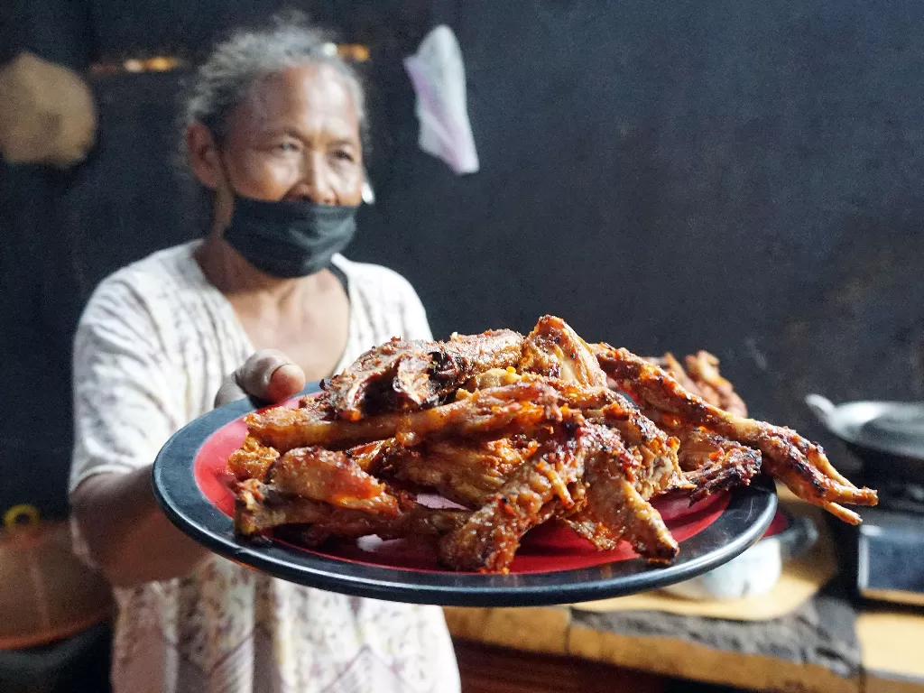 Ayam panggang Mbok Tiyem melegenda sejak 1960 (Sunaryo Haryo Bayu/IDZ Creators)
