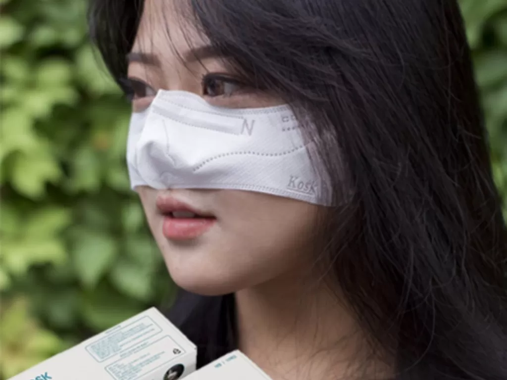 Masker hidung Korea Selatan. (Twitter/@Sokeel)