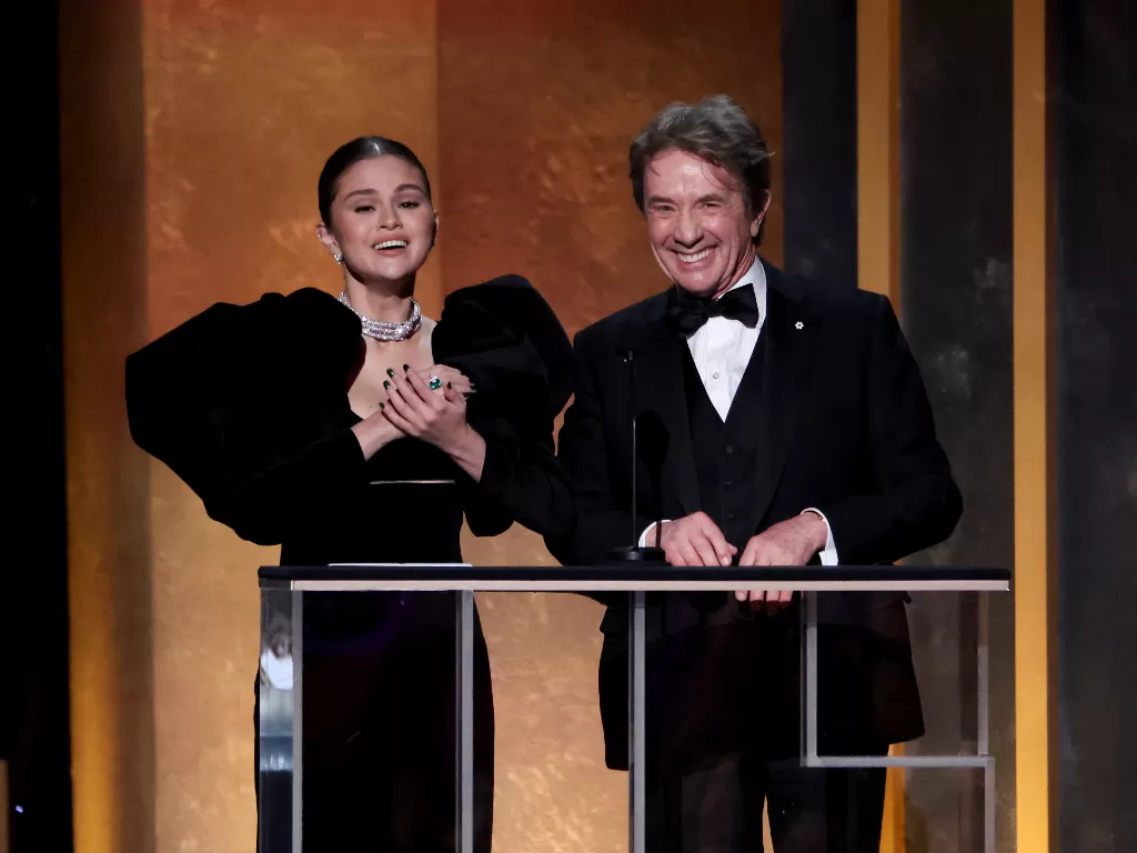 Selena Gomez bacakan nominasi SAG Awards 2022. (REUTERS/Mario Anzuoni)