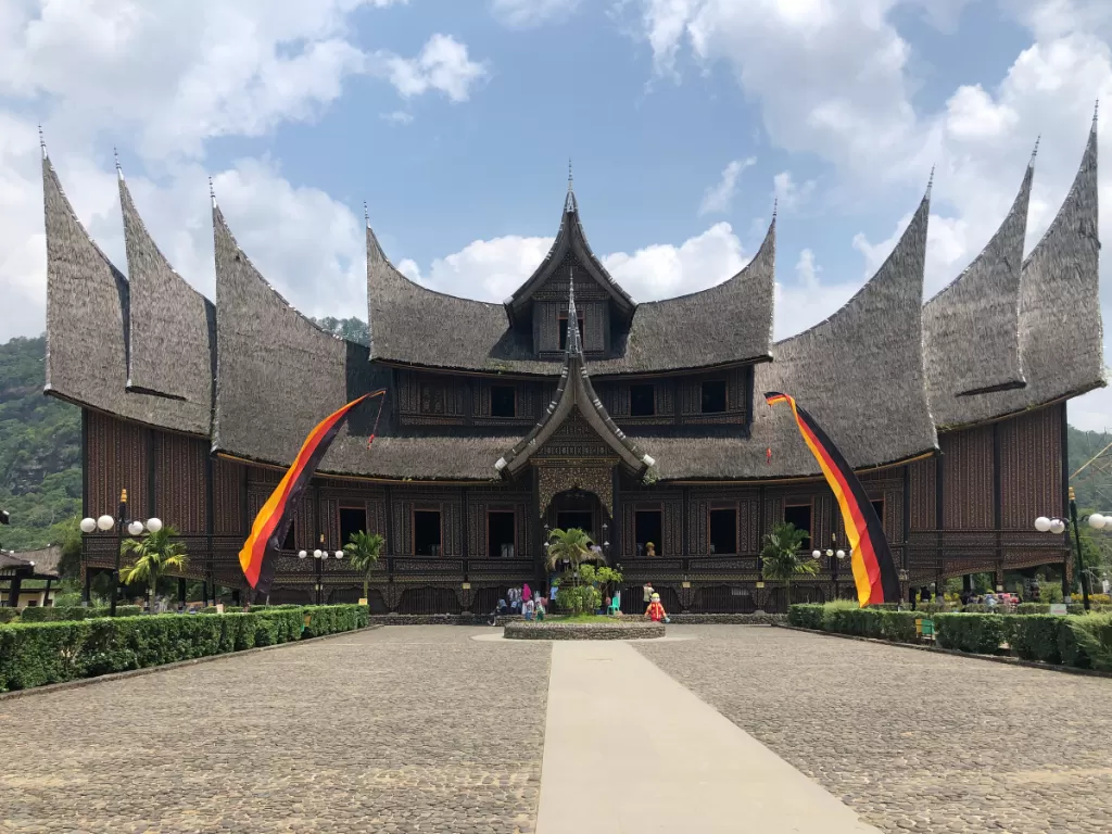 Makna Dan Keunikan Rumah Adat Sumatera Barat Rumah Gadang Indozone Life