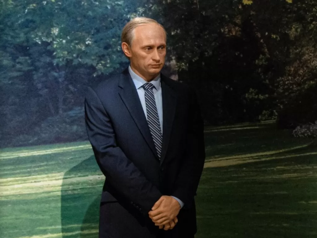 Patung Lilin Vladimir Putin. (Twitter/@andreasmoun).