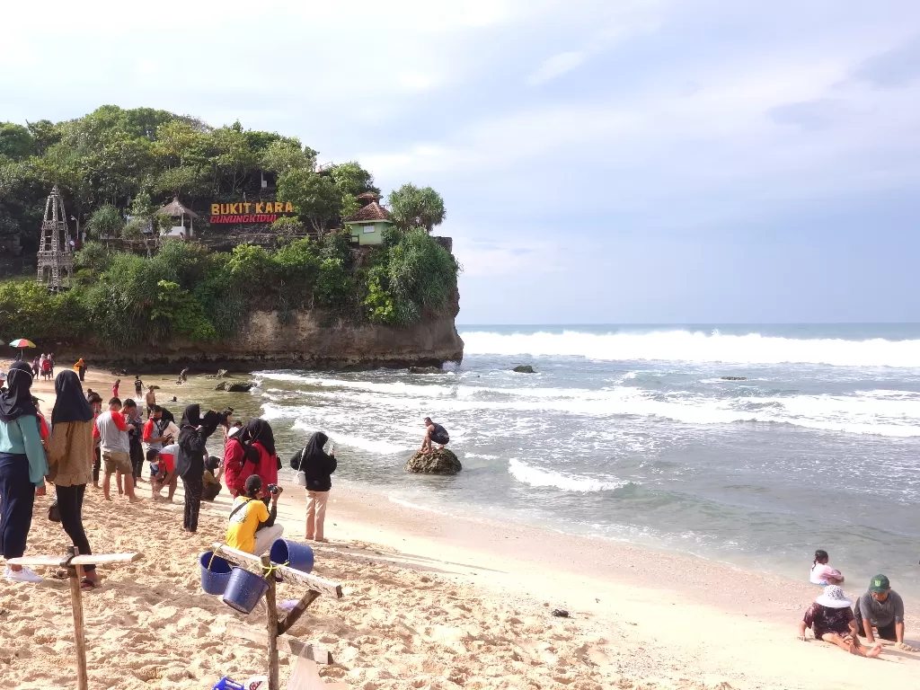 Pantai Indrayanti, Yogyakarta. (Herda Wahyu Tetuko/IDZ Creators)