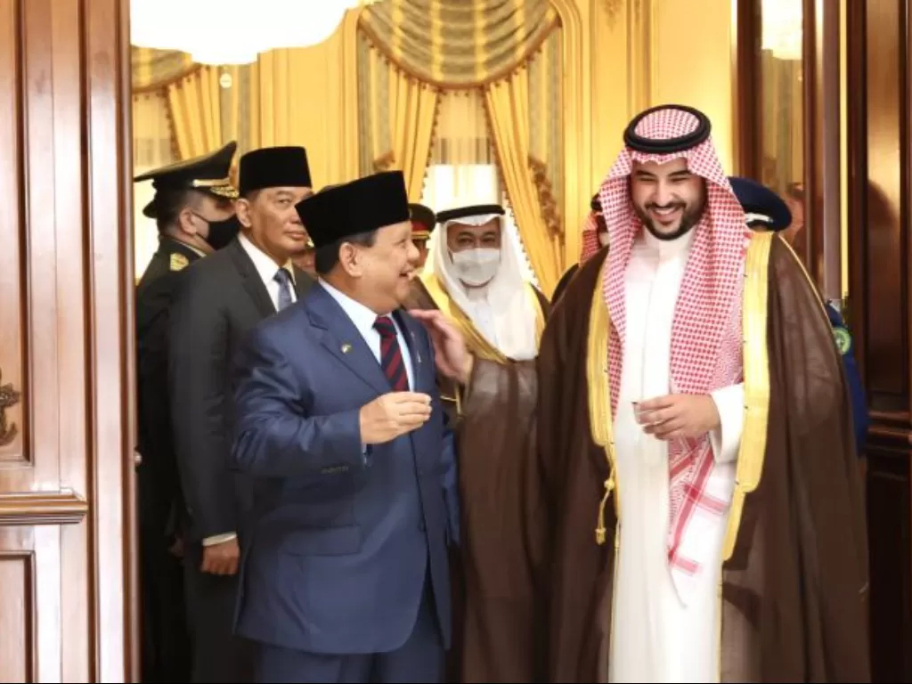 Menhan Prabowo Subianto bertemu Wakil Menteri Pertahanan Arab Saudi Pangeran Khalid bin Salman di Riyadh. (Dok. Kemhan RI)