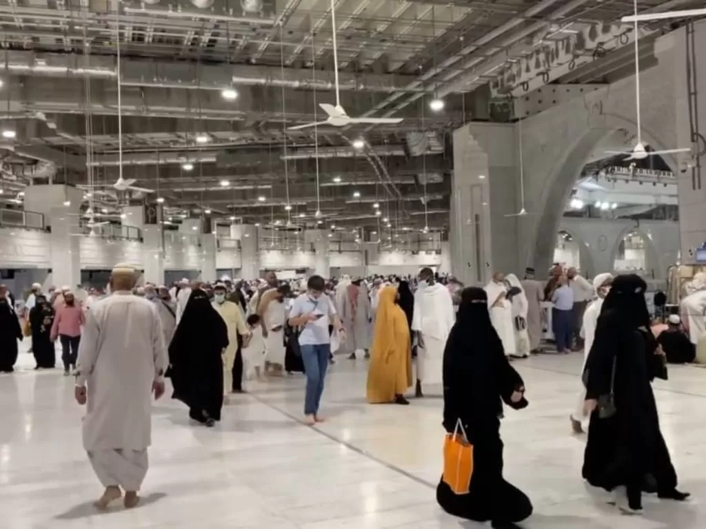 Suasana ibadah Umroh di Arab Saudi. (Edi Akbar/IDZ Creators)