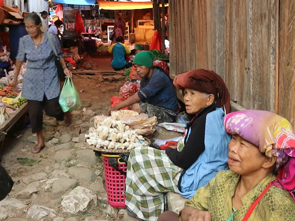 Suasana Pasar Getengan di Tana Toraja (Krisnawati Ranteallo/IDZ Creators)