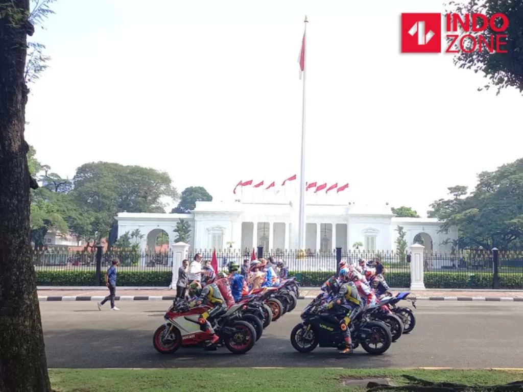 20 Pembalap MotoGP tiba di Istana Negara. (INDOZONE/Sarah Hutagaol)