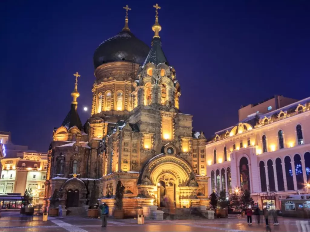 Pemandangan malam Katedral Saint Sofia, bekas gereja Ortodoks Rusia, terletak di distrik pusat Kota Harbin, China. (Feng Wei Photography/Getty Images)