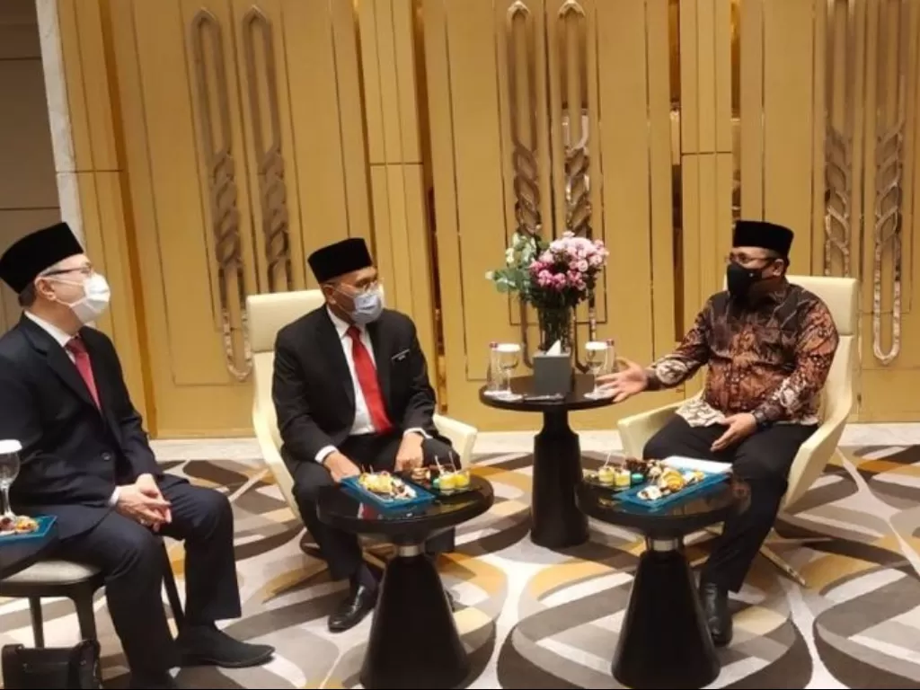 Yaqut Cholil Qoumas bertemu dengan Menteri Hal Ehwal Ugama Malaysia. (Dok. Kemenag)