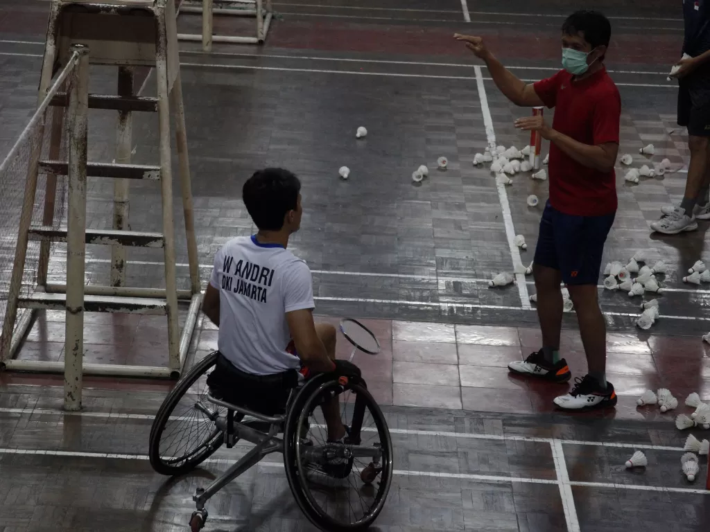 Salah satu Atlet Paralympic Indonesia dari cabang bulu tangkis Wheelchair. (ANTARAFOTO/Maulana Surya)