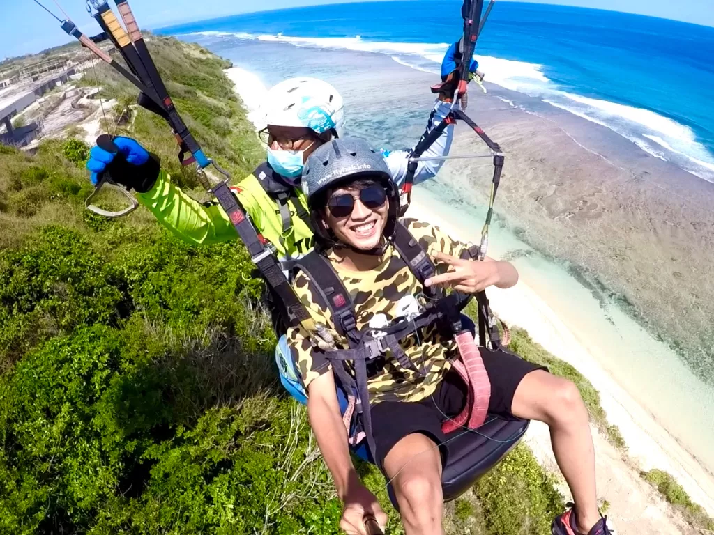 Paragliding di Bali, Seru! (Rahmat Wibowo/IDZ Creators)