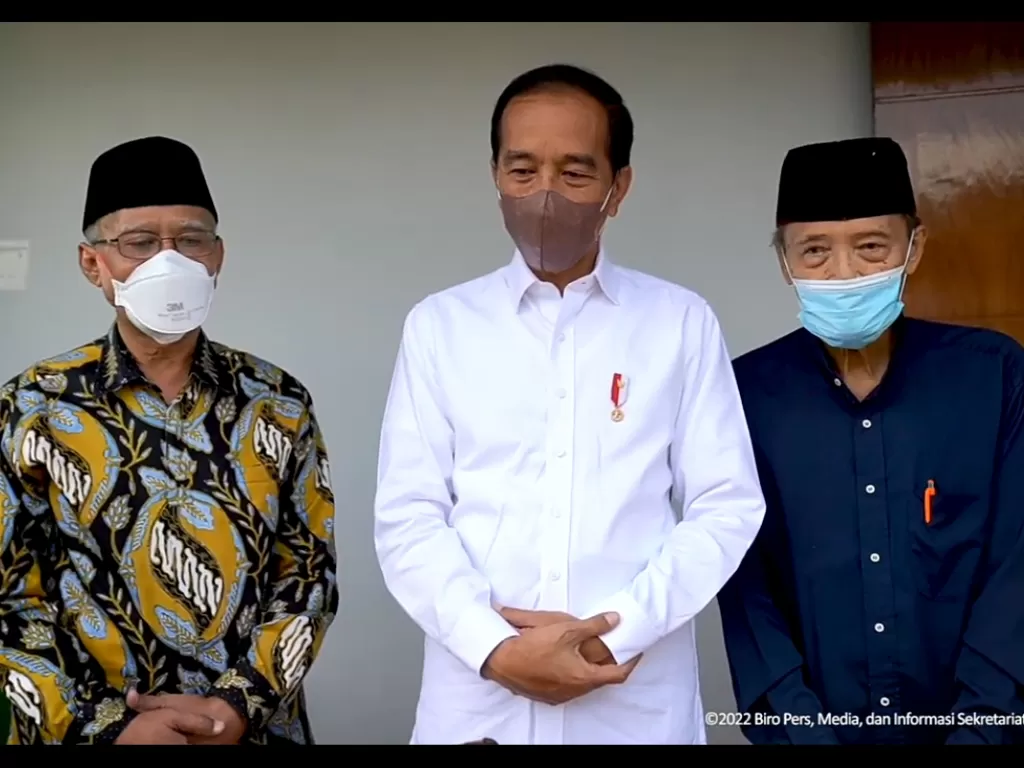 Presiden Jokowi (Tengah) (Tangkapan Layar Youtube Sekretariat Presiden)