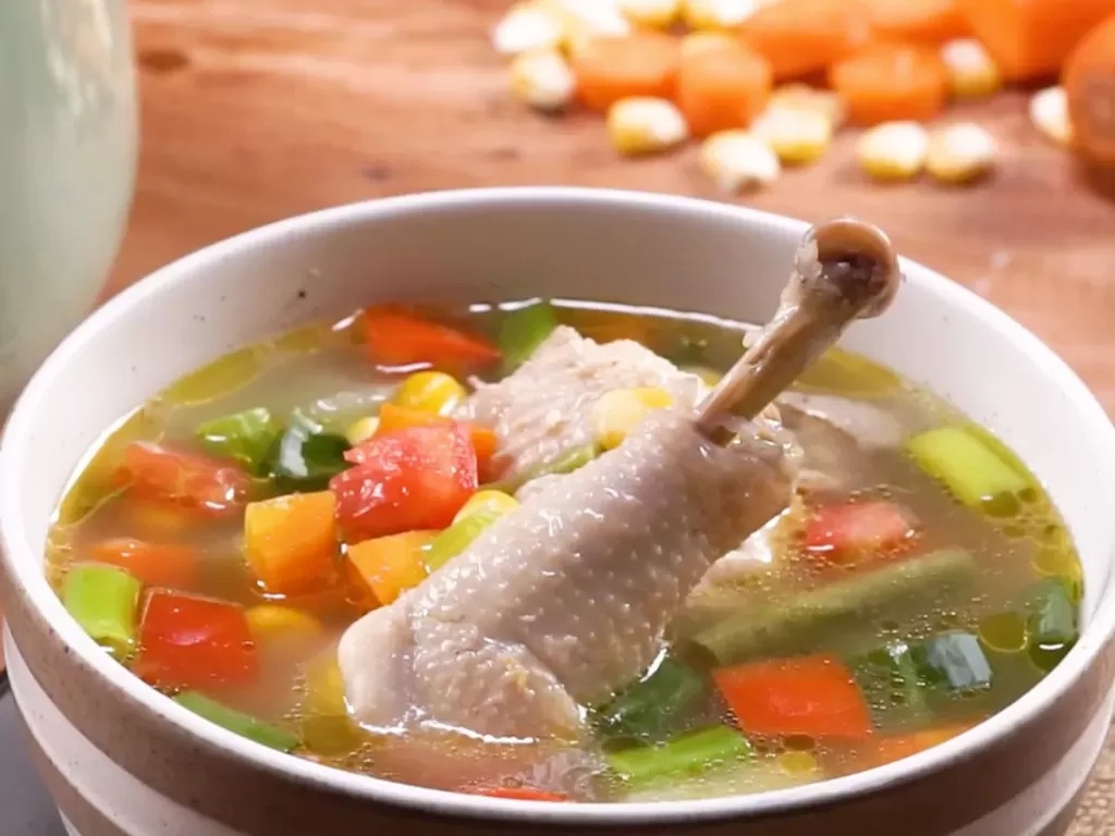 Ilustrasi Sup Ayam untuk Menu Buka Puasa (endeus.tv)