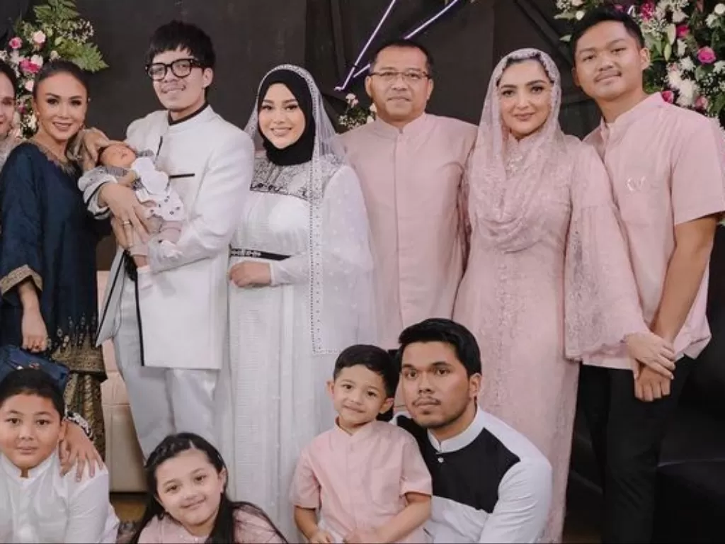 Keluarga Anang Hermansyah, Atta-Aurel dan Yuni Shara (Instagram/@ashanty_ash)