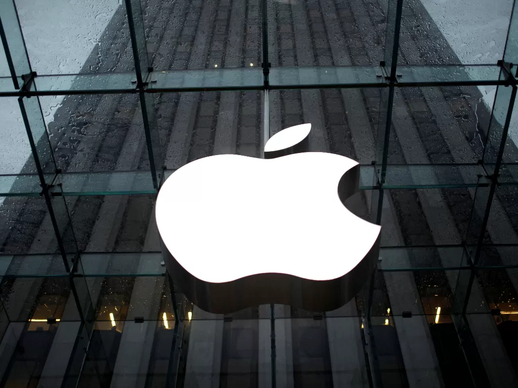Ilustrasi - logo Apple. (REUTERS/Mike Segar)